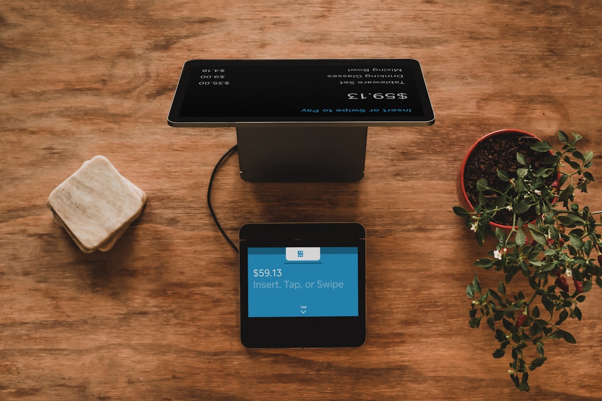 Shopify of maatwerk webshop — de afweging voor groeiende e-commerce ...